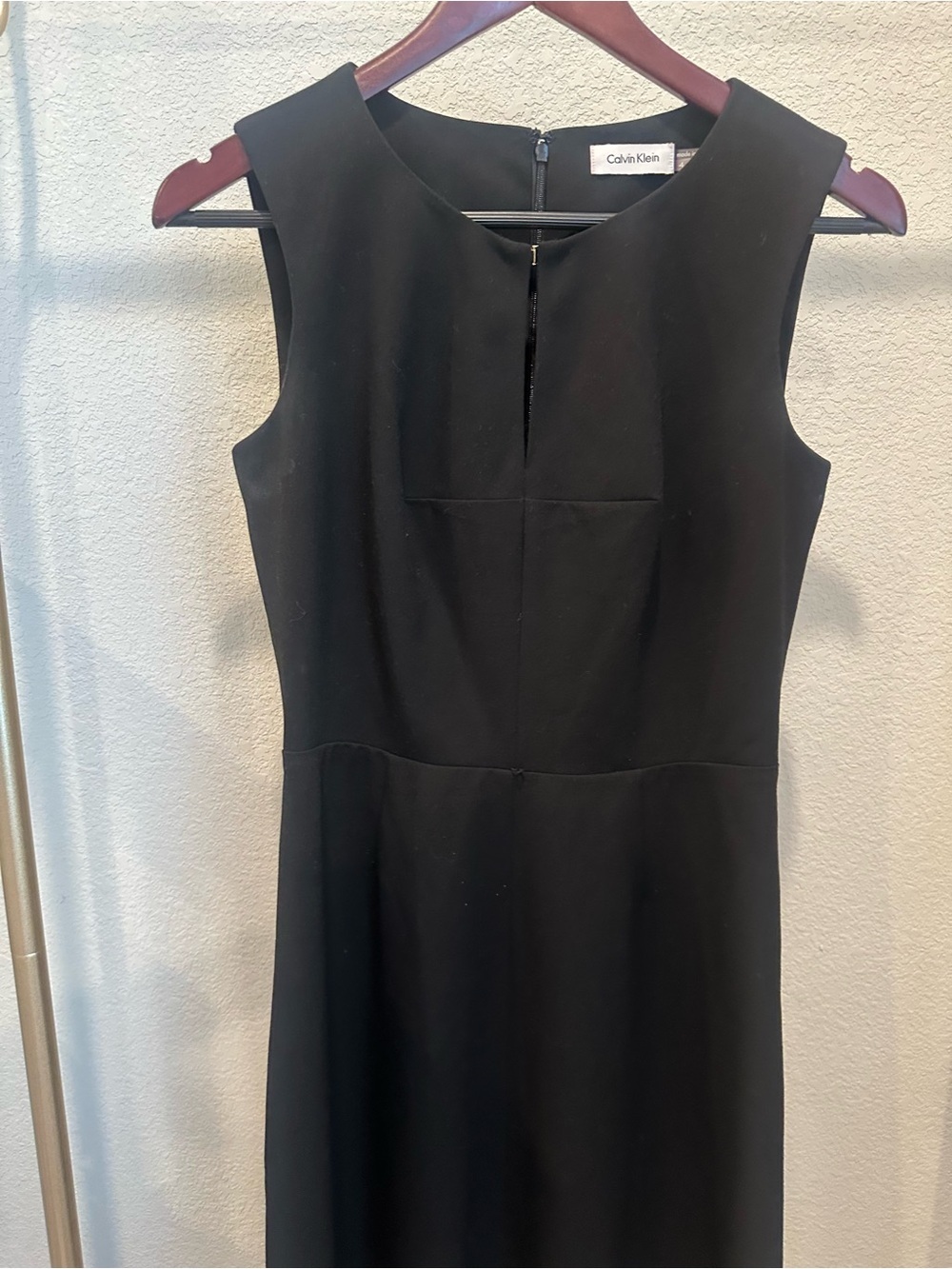 Calvin Klein Black Sleeveless Midi Sheath Dress